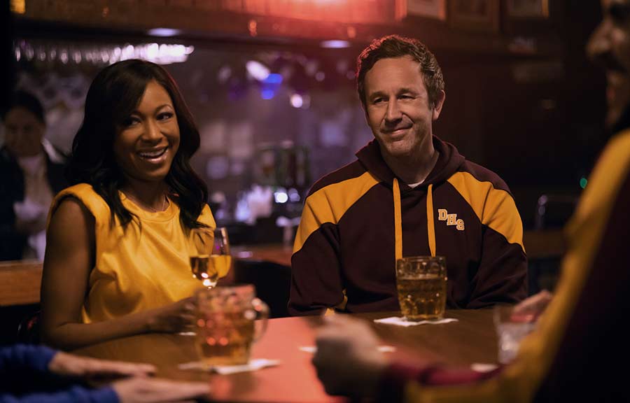 Gabrielle Dennis och Chris O'Dowd i The Big Door Prize