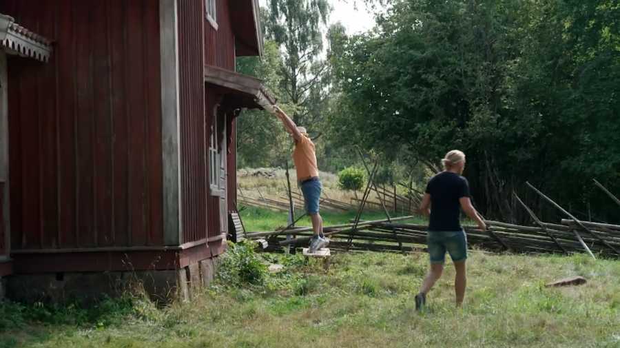 De anhöriga letar efter nyckeln till storbondestugan i Farmen 2023