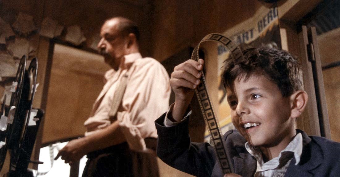 Stillbild ur "Cinema Paradiso"