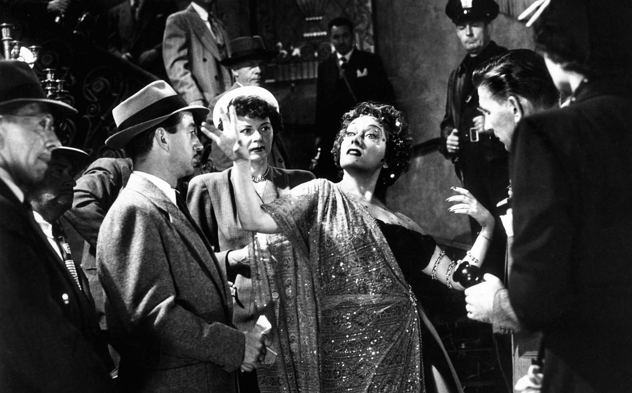 gallery_movies-sunset-boulevard-1950-gloria-swanson