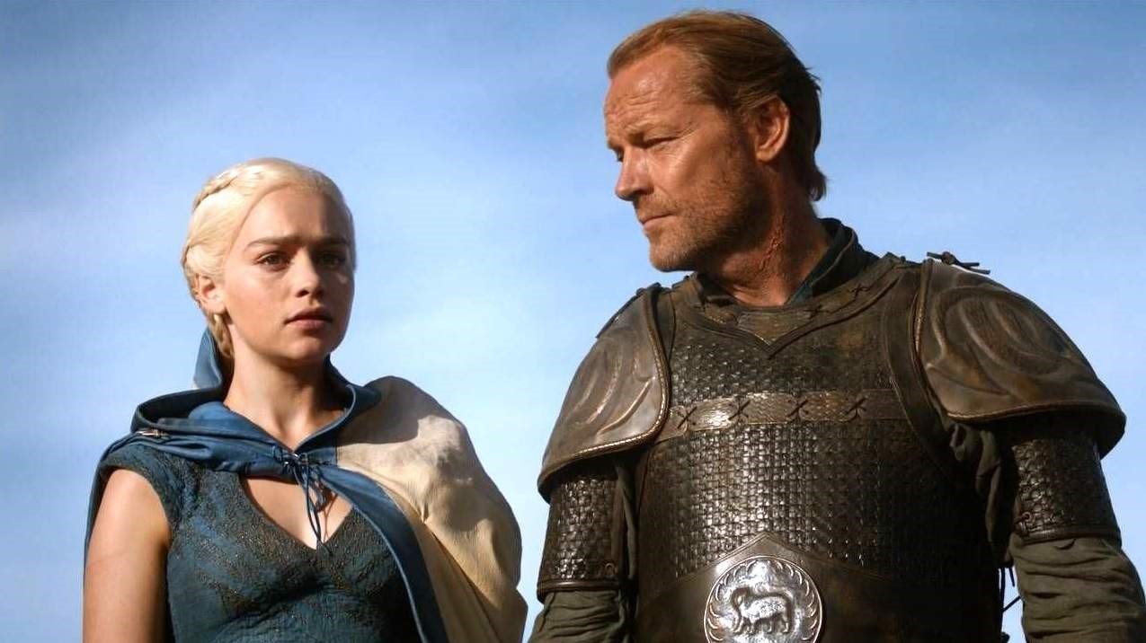 Emilia Clarke och Iain Glen i Game of Thrones