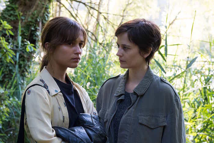 Alicia Vikander och Eva Green i "Euphoria"