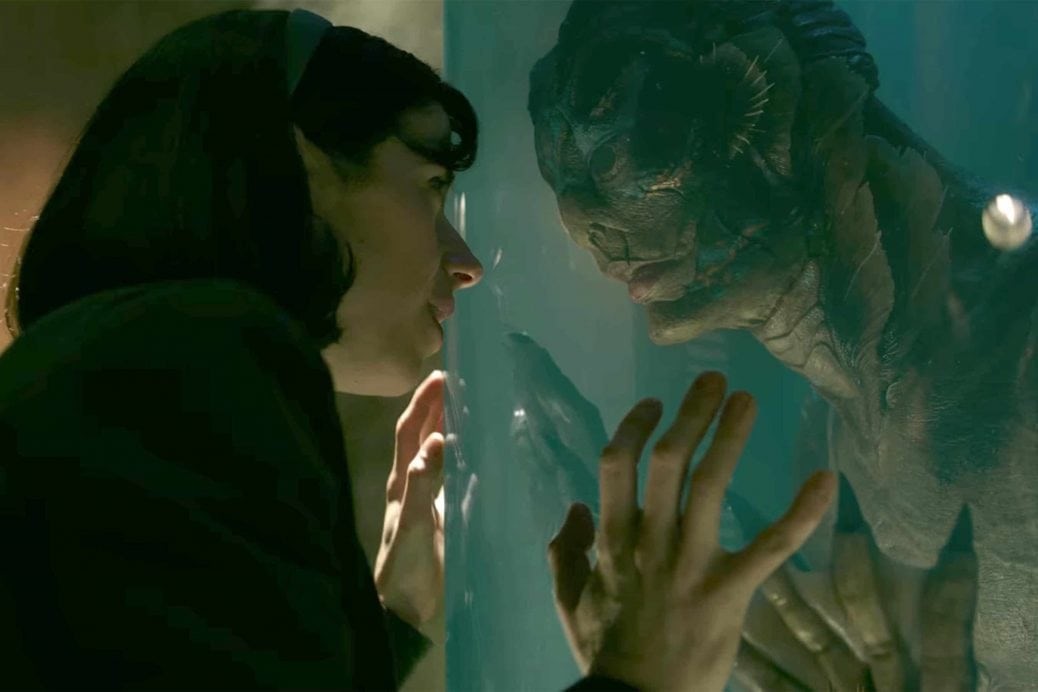 Elisa träffar den mystiska varelsen i The Shape of Water