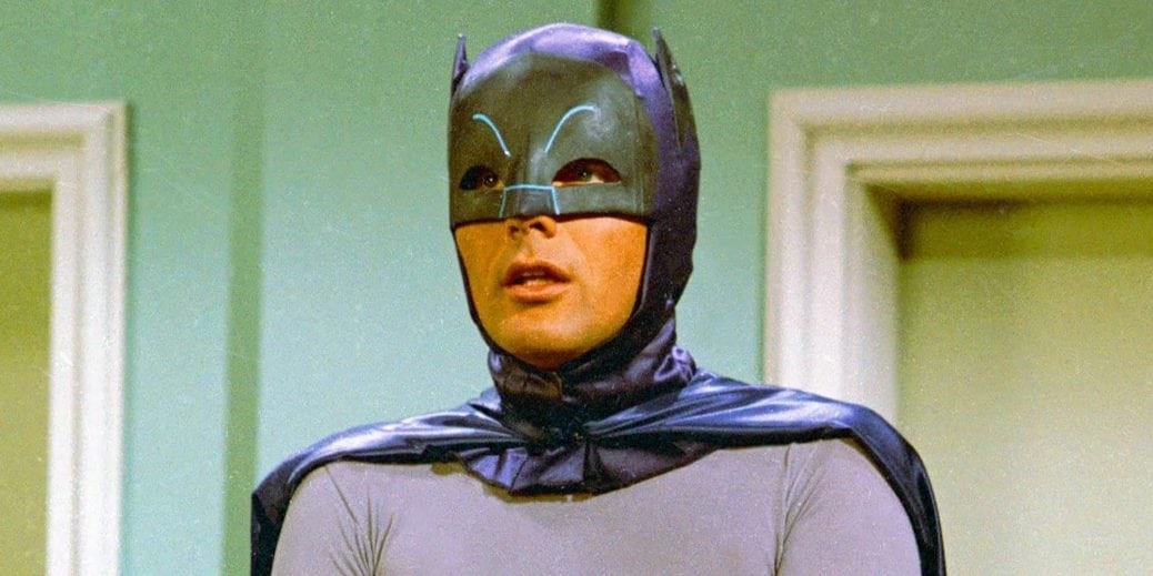 Adam West som Batman.