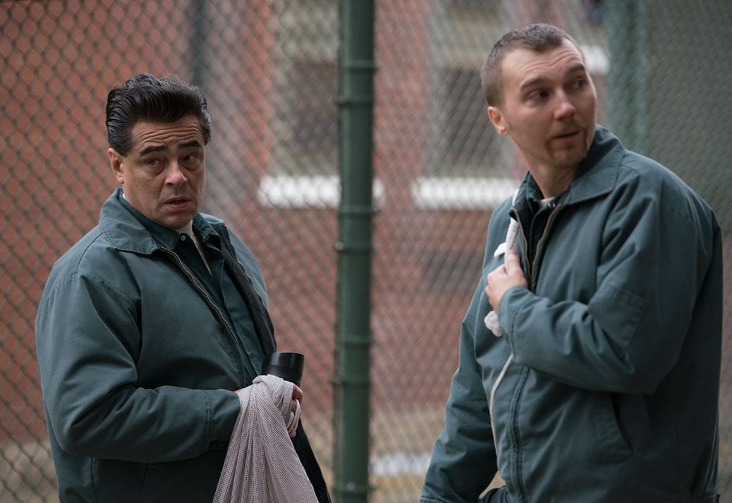 Benicio del Toro och Paul Dano i Escape at Dannemora