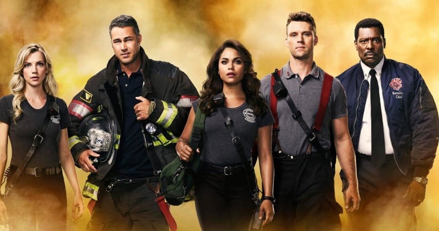 Taylor Kinney, Monica Raymund och Jesse Spencer i Chcago Fire