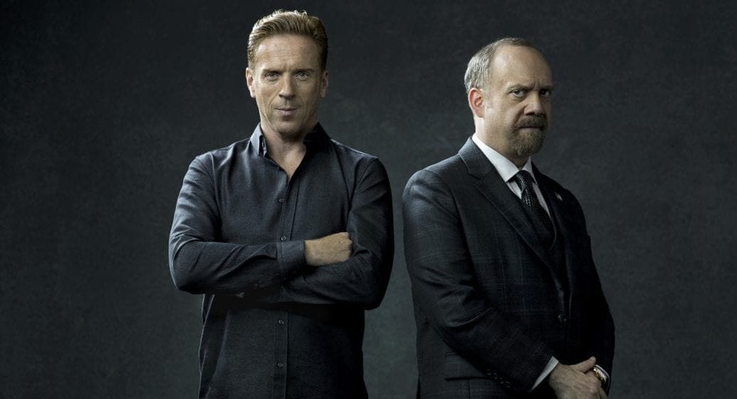 Damian Lewis och Paul Giamatti poserar i "Billions".