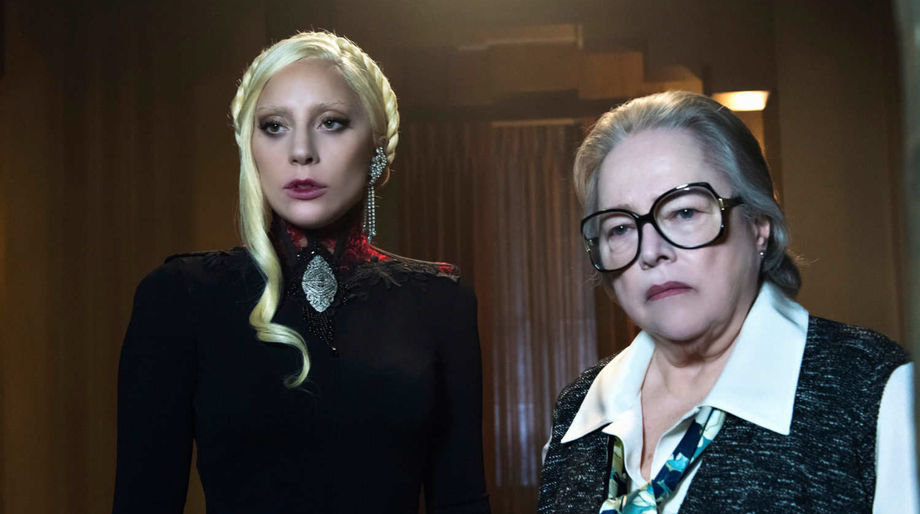 Lady Gaga och Kathy Bates i AHS.