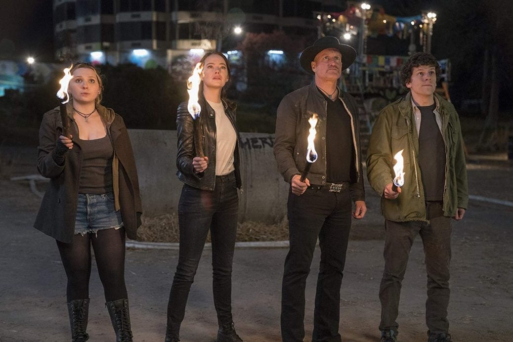 Abigail Breslin, Emma Stone, Woody Harrelson, Jesse Eisenberg i Zombieland: Double Tap.