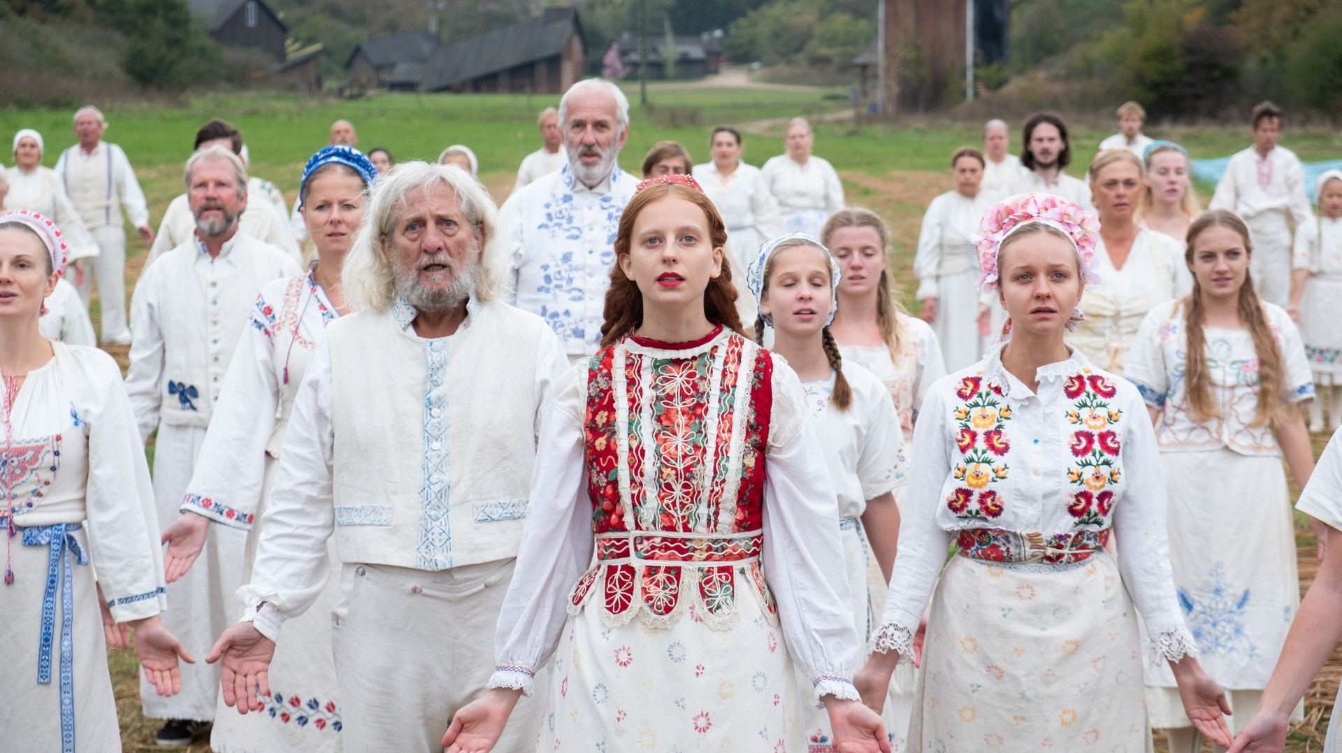 Stillbild ur "Midsommar".