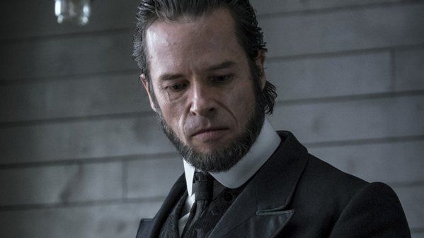 Guy Pearce i "Brimstone". 