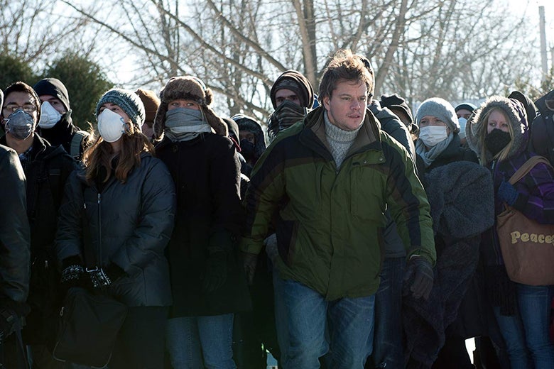 Matt Damon får det hett om öronen när han försöker skaffa mat. Foto: Warner Bros. Pictures.