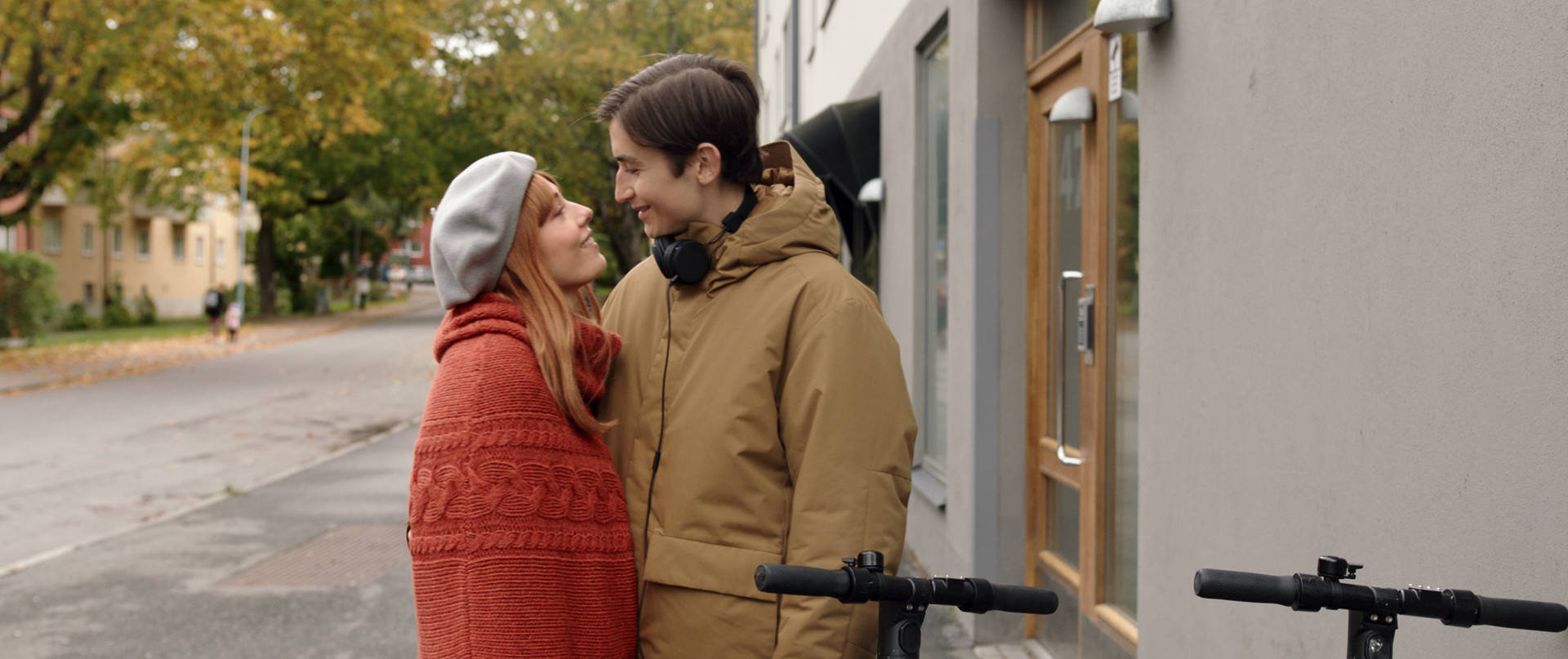 Sofia Karemyr och Gustav Lindh i "Älska mig" säsong 2.