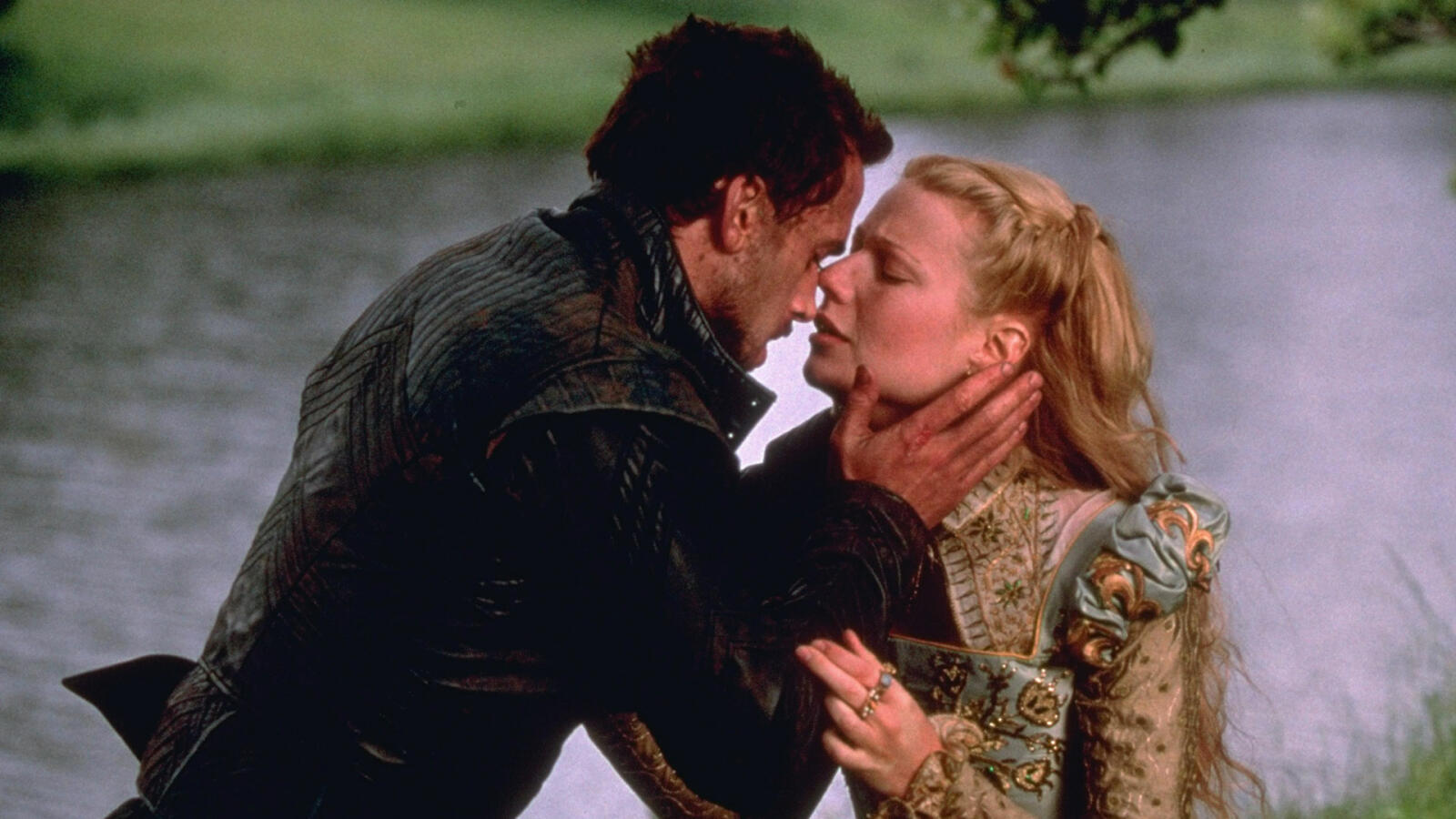 Shakespeare in Love (1998)