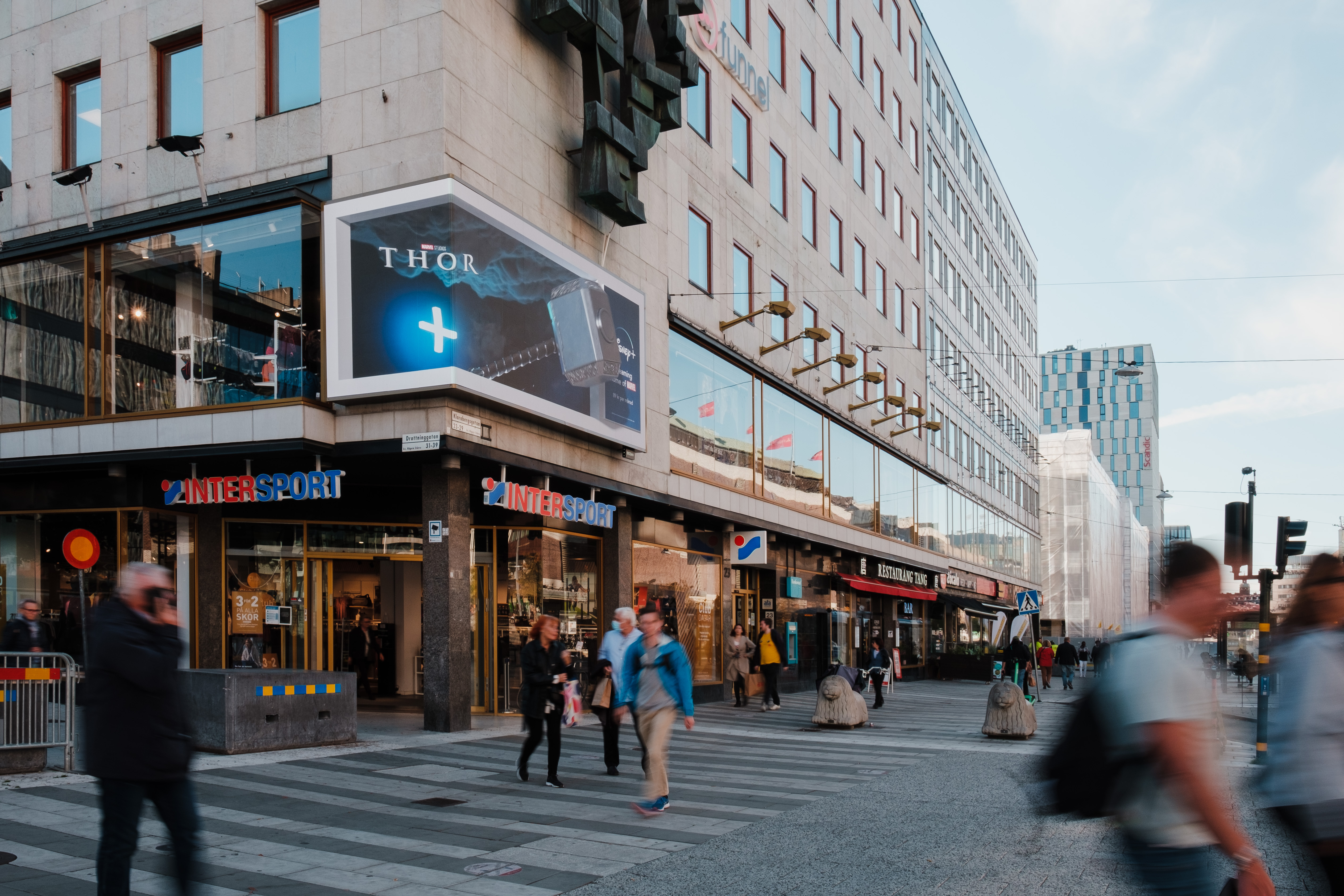 3D annonsering på Sergels torg