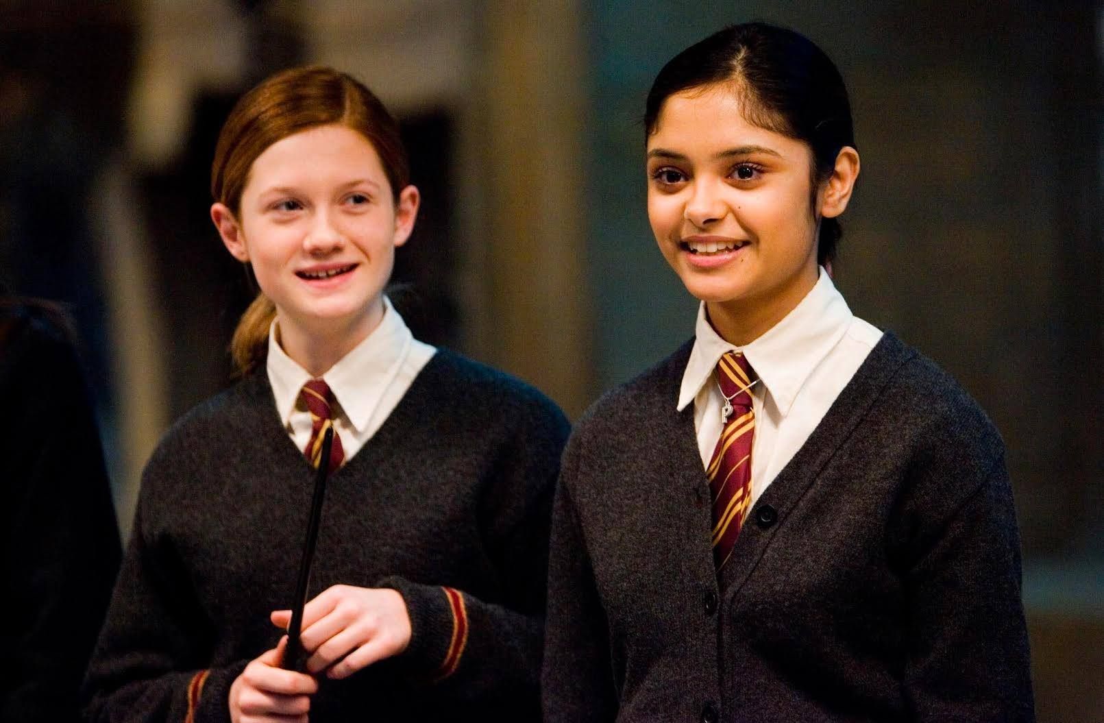 Bonnie Wright och Afshan Azad. Foto: Warner Bros.