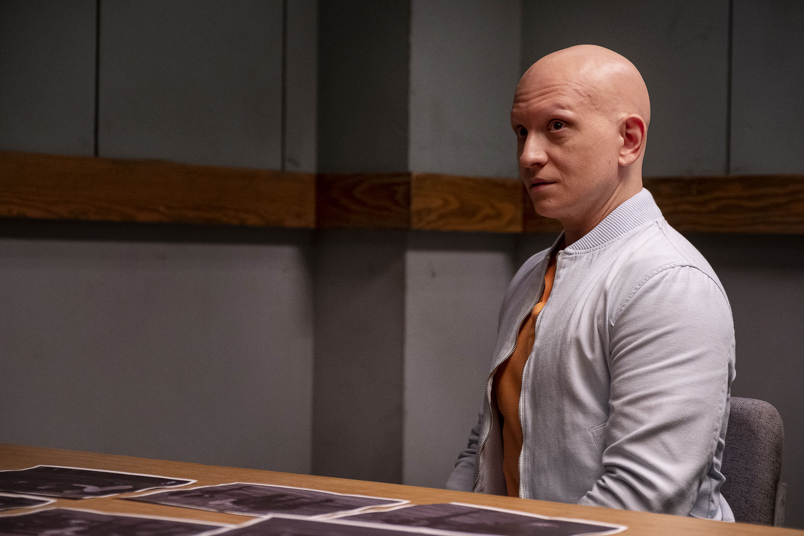 Anthony Carrigan som NoHo Hank i Barry säsong 3.