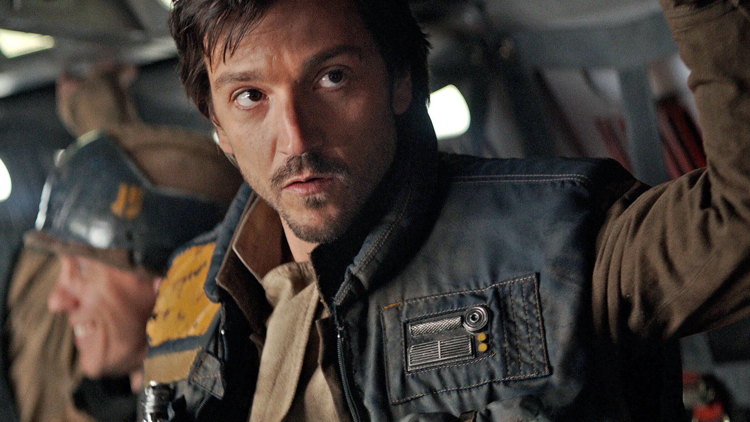 Cassian Andor är en av rebellalliansens största hjältar i Rogue One, som nästa säsong av Andor kommer leda fram till. Foto: Disney+.