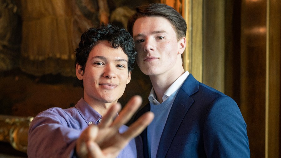 Omar rudberg och edvin rydin i young royals