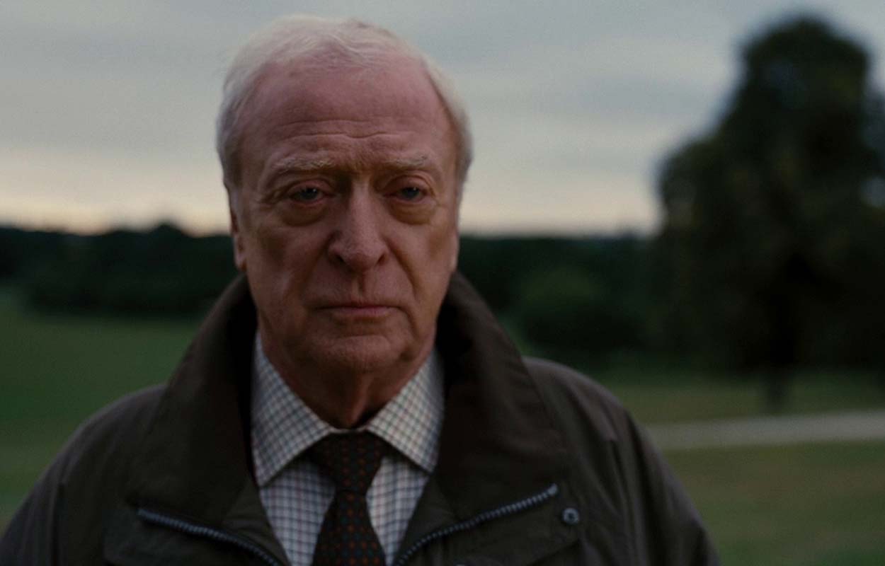 Michael Caine i en stillbild ur "The Dark Knight".