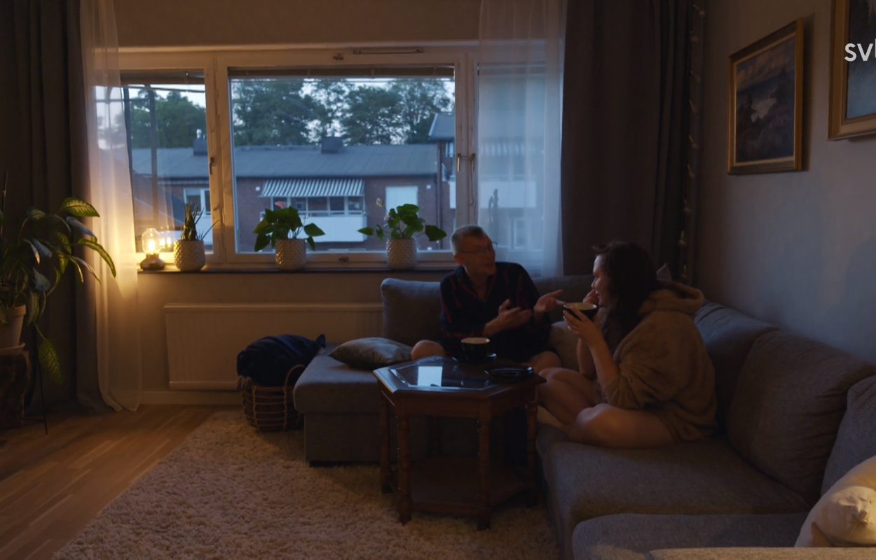 Torsten och Anastasia bråkar om naglar. Foto: SVT