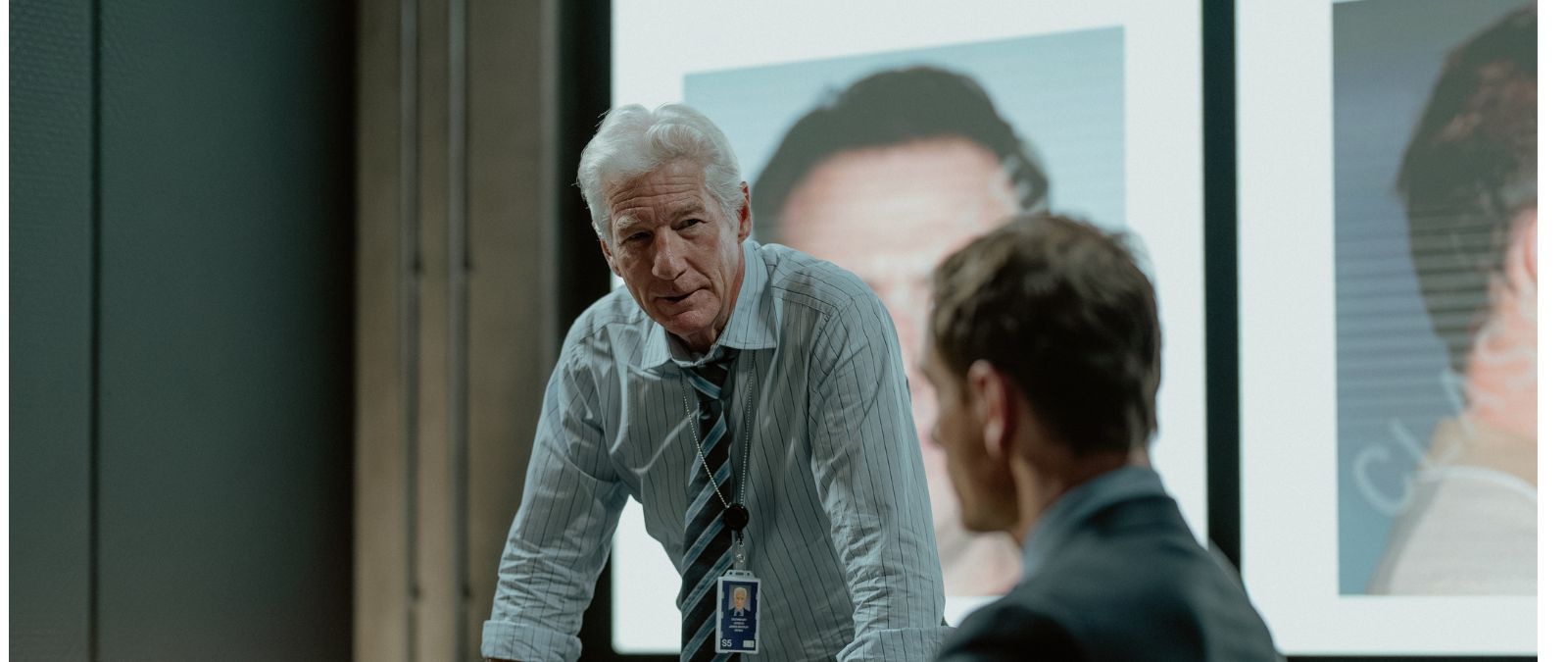 Richard Gere och Michael Fassbender i The Agency. Foto: SkyShowtime.